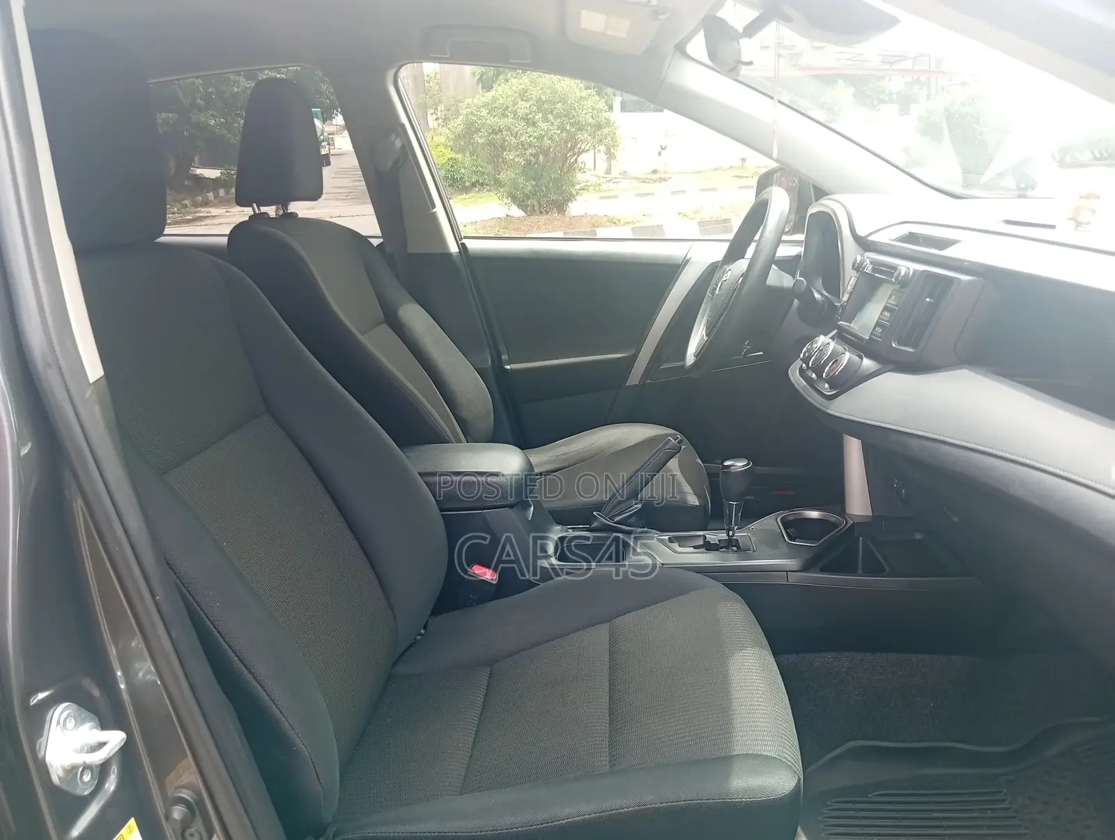 Toyota RAV4 2017 Gray