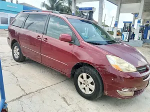 Toyota Sienna XLE 2008 Red