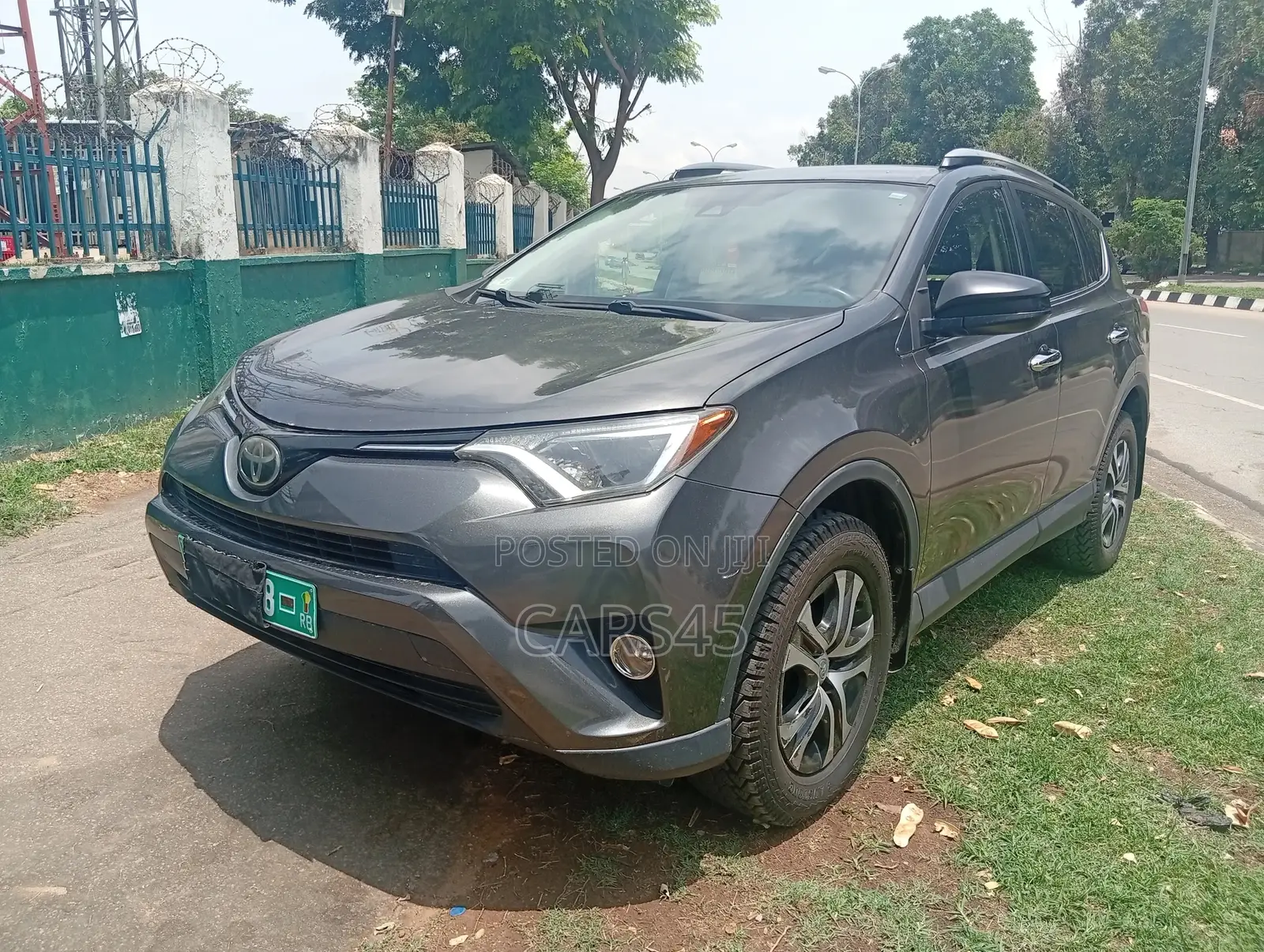 Toyota RAV4 2017 Gray