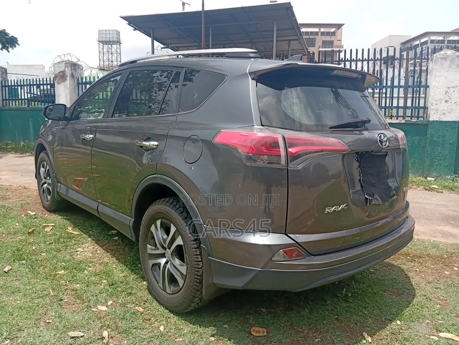 Toyota RAV4 2017 Gray