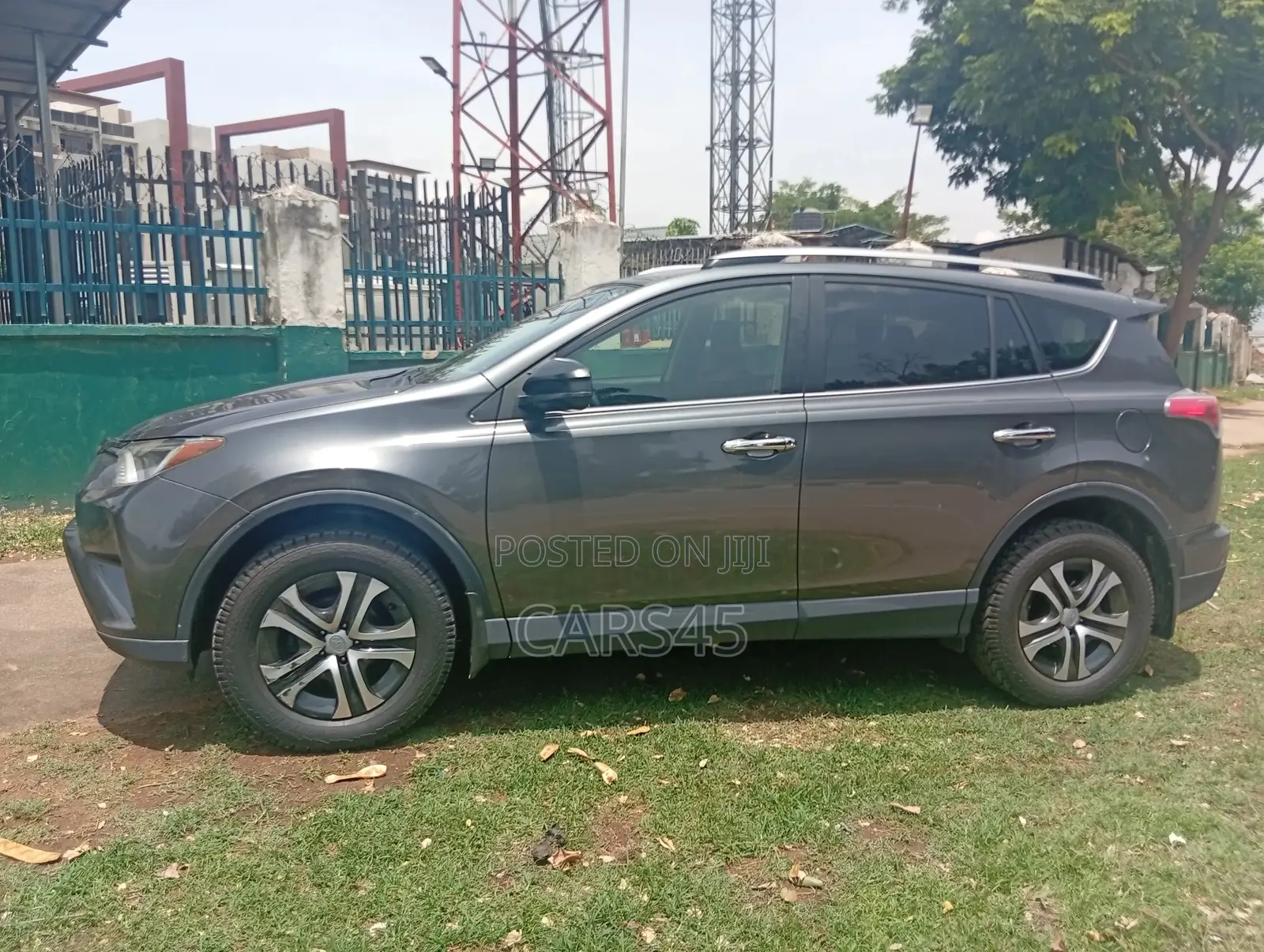 Toyota RAV4 2017 Gray