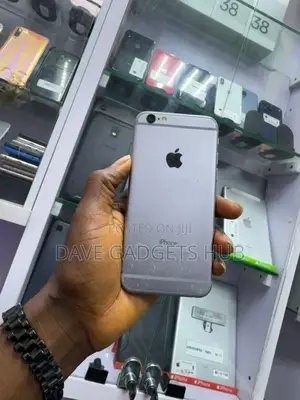 Apple iPhone 6 16 GB Gray