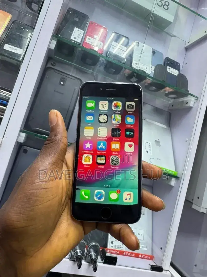 Apple iPhone 6 16 GB Gray