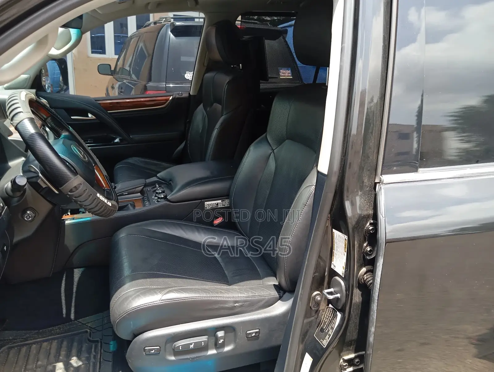 Lexus LX 2017 Black