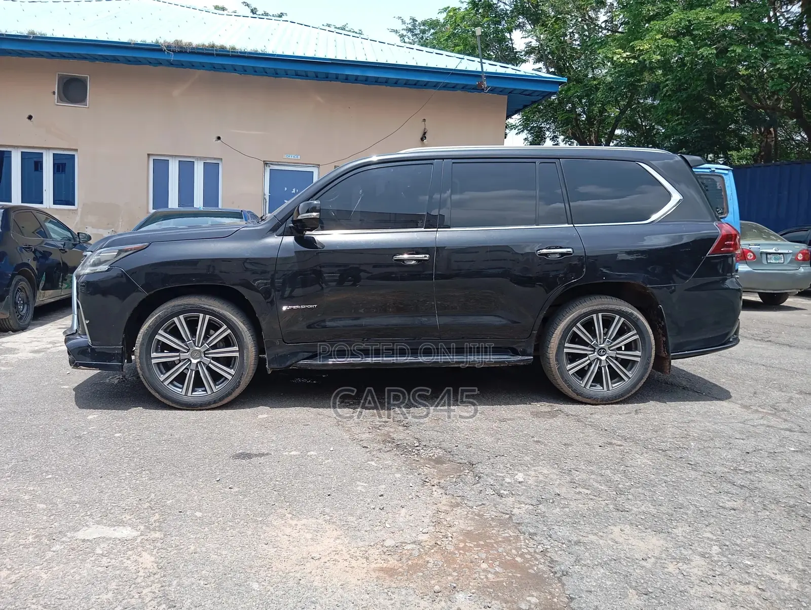 Lexus LX 2017 Black