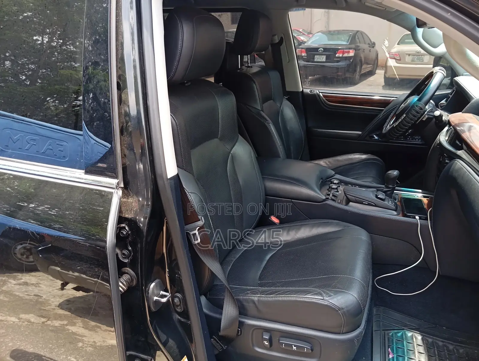 Lexus LX 2017 Black