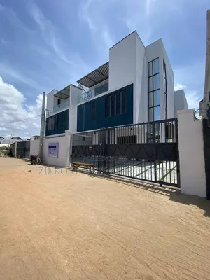 4bdrm Duplex in Ologolo, Lekki Phase 1 for sale