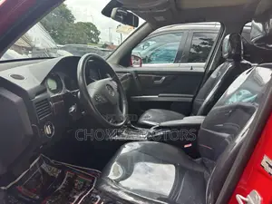 Mercedes-Benz C300 2011 Red
