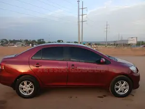 Toyota Yaris 1.3 2008 Red