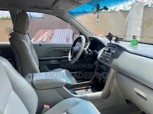 Honda Pilot 2004 Gray