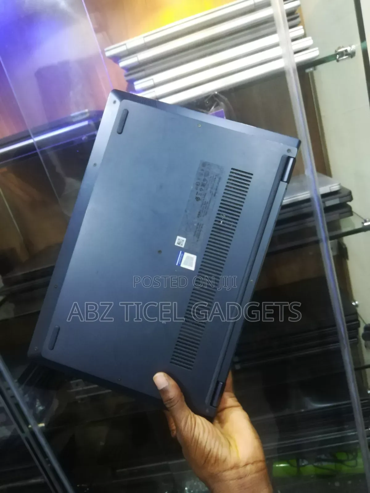Laptop Lenovo IdeaPad 330C 8GB Intel Core i5 SSD 256GB