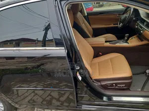 Lexus ES 2018 Black