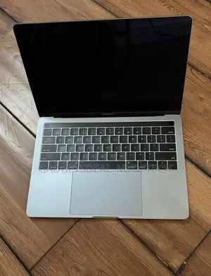 Laptop Apple MacBook Pro 2017 8GB Intel Core i5 SSD 256GB
