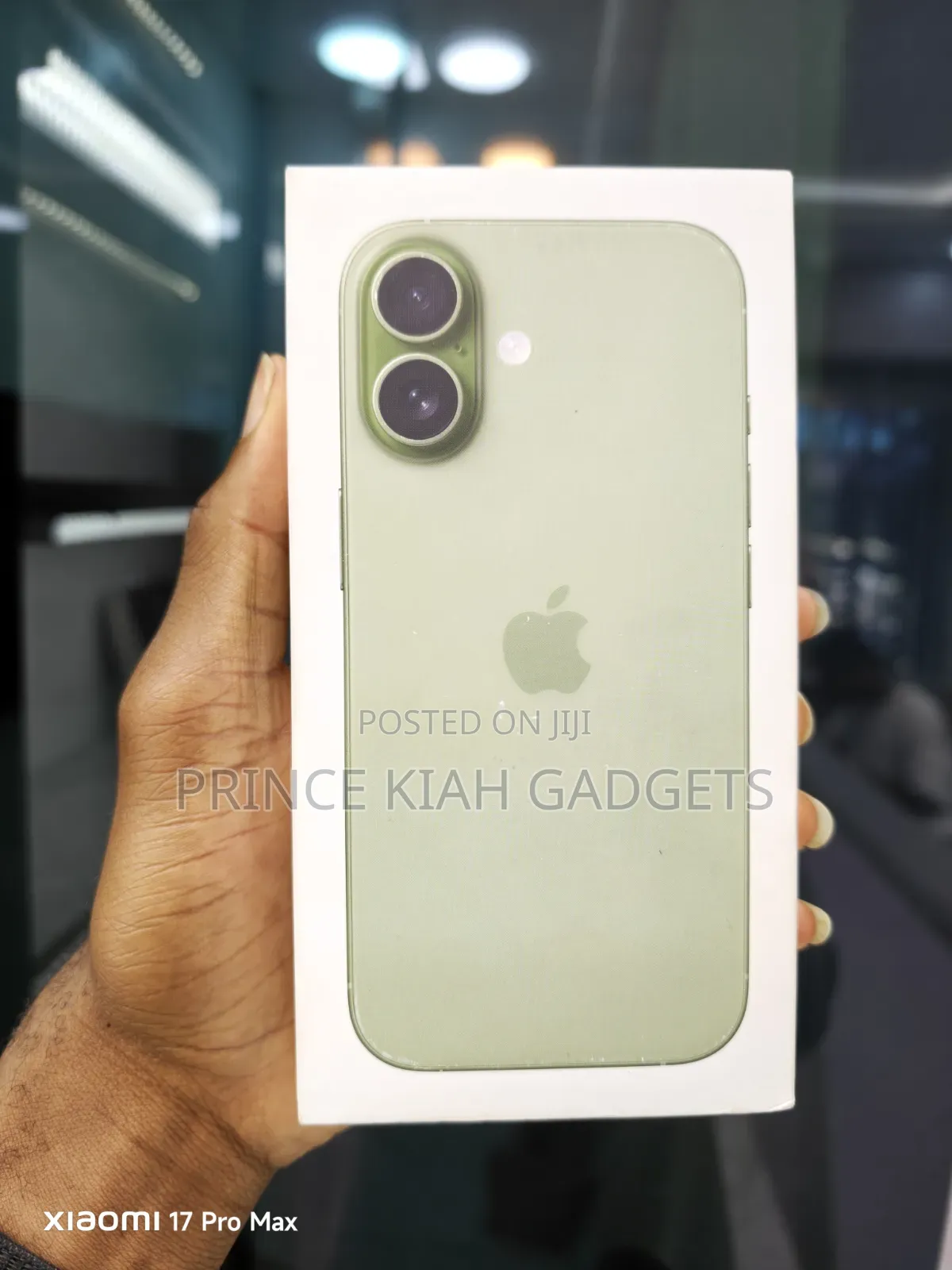New Apple iPhone 17 256 GB Green
