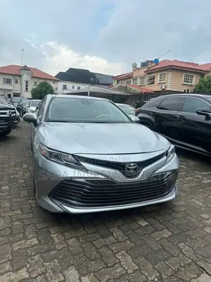 Toyota Camry LE FWD 2020 Silver