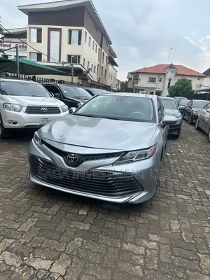 Toyota Camry LE FWD 2020 Silver