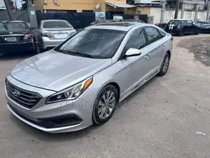 Hyundai Sonata Limited Sedan FWD (2.4L 4cyl 6A) 2017 Silver