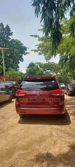 Toyota Sienna LE 8 Passenger 2012 Red