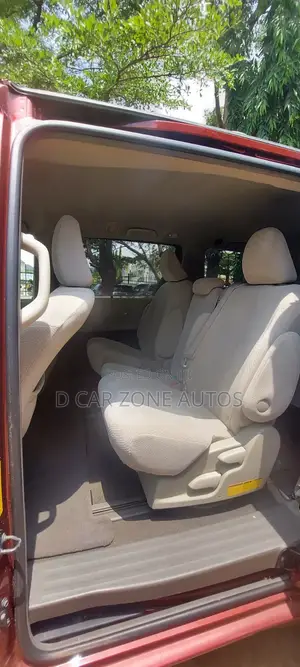 Toyota Sienna LE 8 Passenger 2012 Red