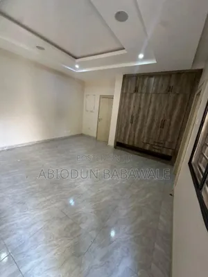 3bdrm Apartment in Wuse 2 Abuja for rent