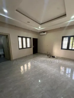 3bdrm Apartment in Wuse 2 Abuja for rent