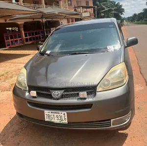 Toyota Sienna 2006 Brown
