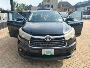 Toyota Highlander 2016 Black