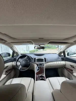 Toyota Venza AWD 2010 White