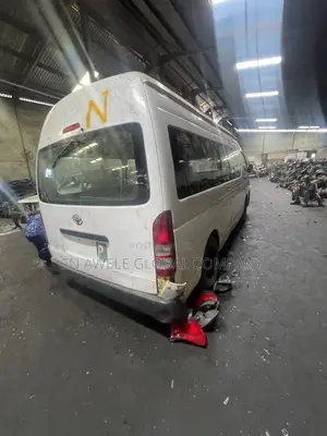Toyota HiAce 2022 Silver
