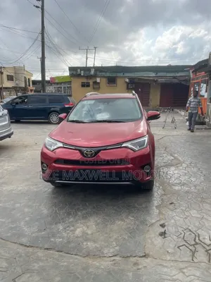Toyota RAV4 XLE 4dr SUV AWD (2.5L 4cyl 6A) 2018 Red