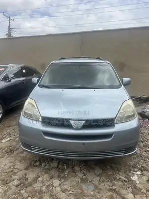 Toyota Sienna LE FWD (3.3L V6 5A) 2004 Blue