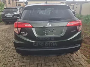 Honda HR-V 4dr SUV (1.5L 4cyl CVT) 2016 Green