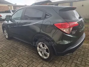 Honda HR-V 4dr SUV (1.5L 4cyl CVT) 2016 Green