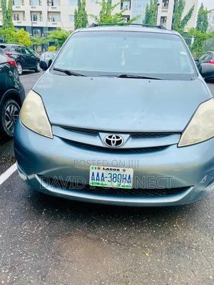 Toyota Sienna LE 2008 Blue