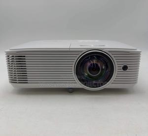 4000 Lumens Optoma Projector Available in Stock in Ikeja