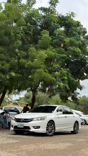 Honda Accord EX-L V-6 4dr Sedan FWD (3.5L 6cyl 6A) 2013 White