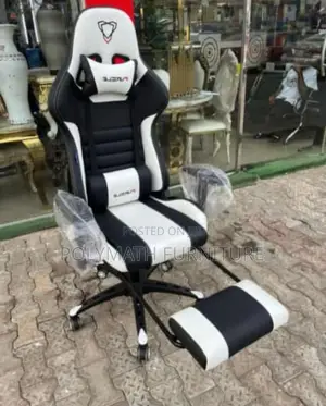 Strong Gaming Chair (Black White)