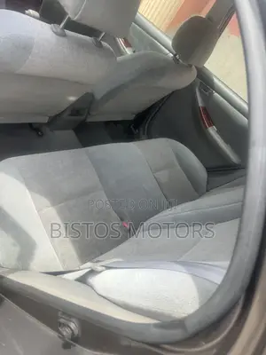 Toyota Corolla LE 2004 Gray