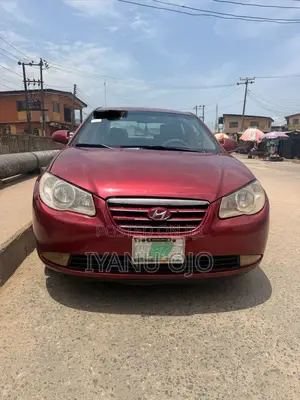 Hyundai Elantra 2008 Orange