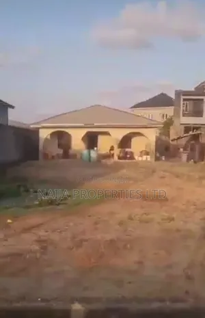 3bdrm Bungalow in Akins, Ado / Ajah for sale