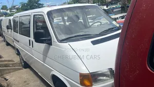 Volkswagen Transporter 2005 White