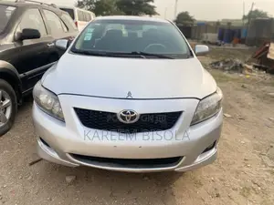 Toyota Corolla 2009 Silver