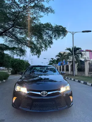 Toyota Camry 2016 Black