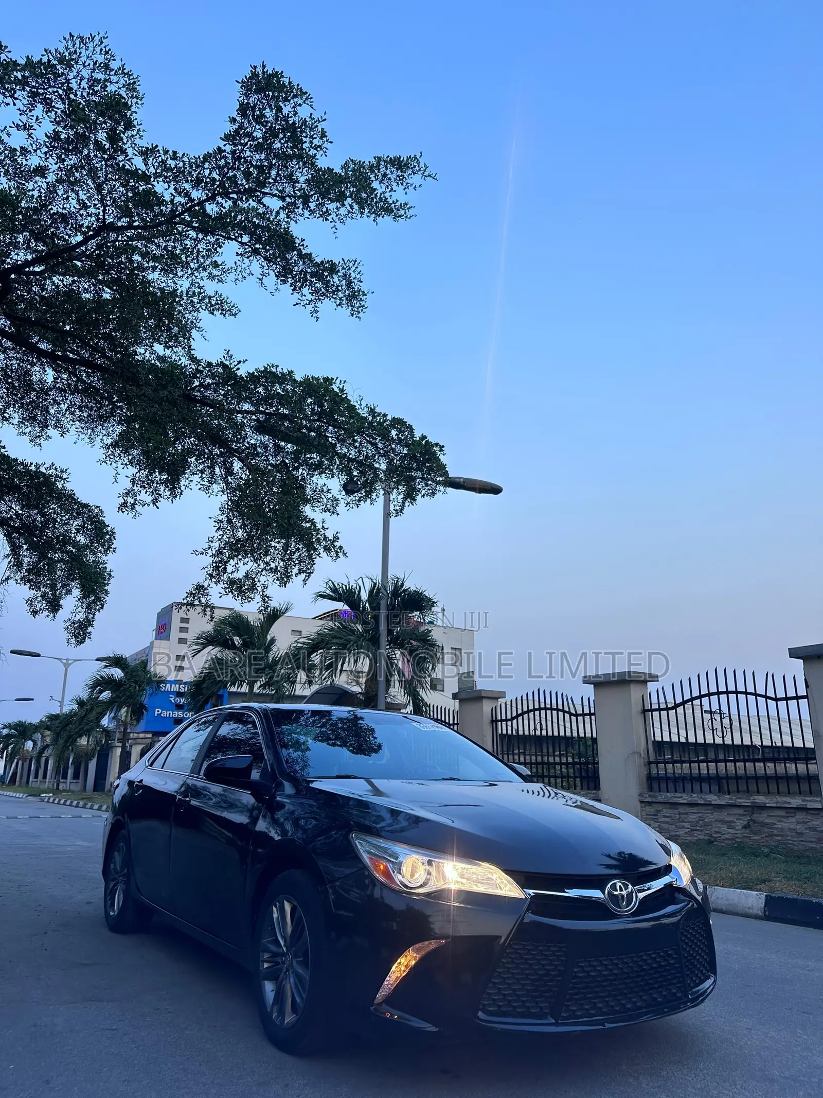 Toyota Camry 2016 Black