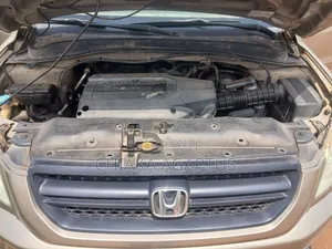 Honda Pilot 2004 Gold