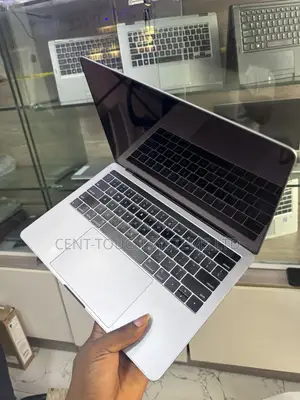 Laptop Apple MacBook Pro 2019 16GB Intel Core i7 SSD 256GB