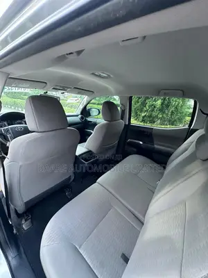 Toyota Tacoma 2018 Silver