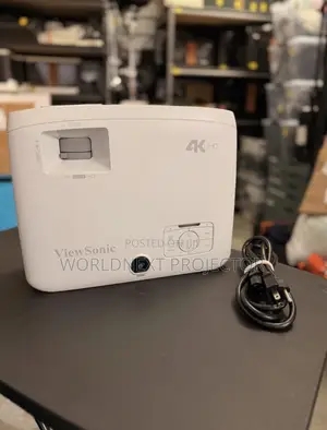  DLP Viewsonic Projector Very Portable