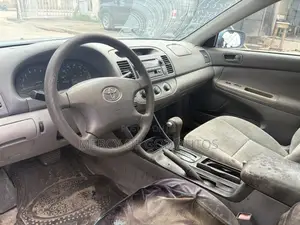 Toyota Camry LE 4dr Sedan (2.4L 4cyl 4A) 2004 Blue