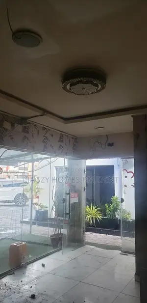 Perfect Shop at Lekki Phase 1 Rent Is Just 6 Month